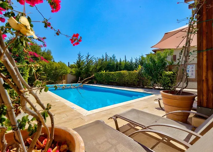 2 Bedroom Eros With Private Pool And Garden, Aphrodite Hills Kouklia