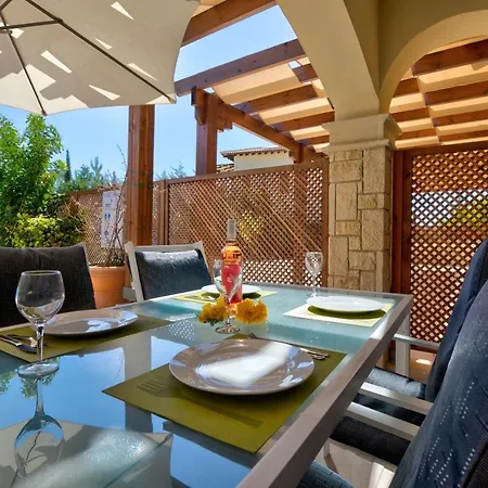 2 Bedroom Eros With Private Pool And Garden, Aphrodite Hills Apartmán