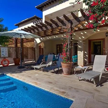 2 Bedroom Eros With Private Pool And Garden, Aphrodite Hills * Kouklia