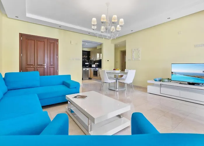 2 Bedroom Eros With Private Pool And Garden, Aphrodite Hills Kouklia