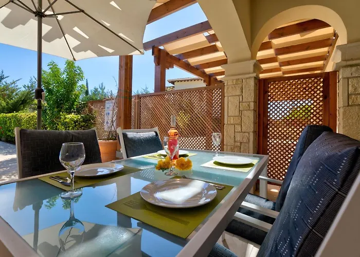 2 Bedroom Eros With Private Pool And Garden, Aphrodite Hills Lägenhet