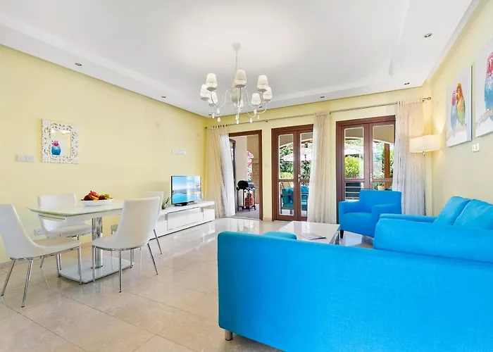 2 Bedroom Eros With Private Pool And Garden, Aphrodite Hills Kouklia