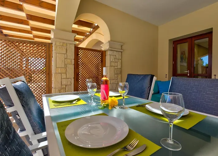 2 Bedroom Eros With Private Pool And Garden, Aphrodite Hills Lägenhet *